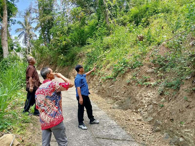 cek lokasi rawan longsor kebonharjo