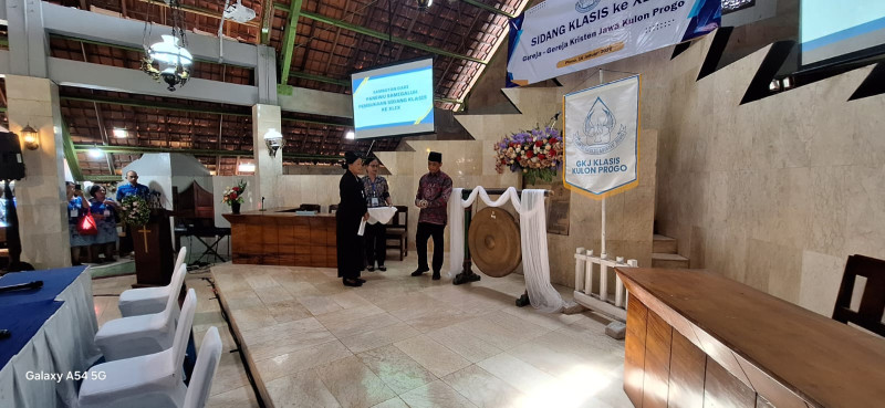Pembukaan sidang klasi Plono bersama panewu
